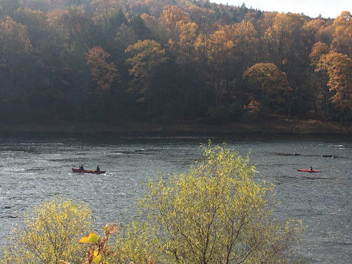 Fall is a great time to paddle the Upper Delaware River.